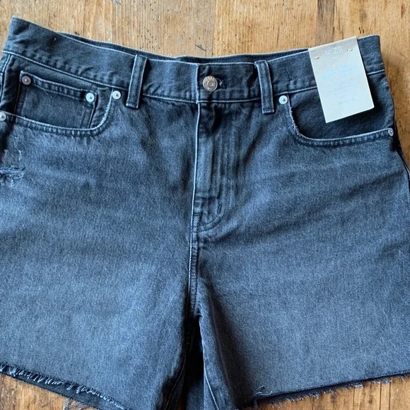 Madewell Black Relaxed Denim Shorts - Picture 10 of 16